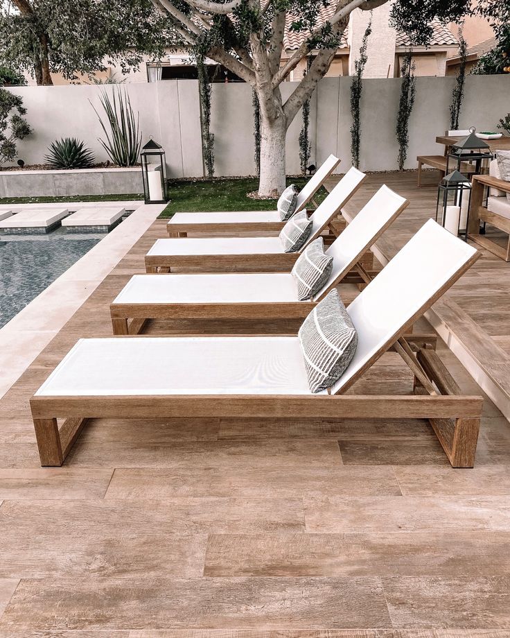 poolside3 -
