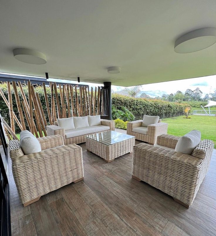 rattan21 -